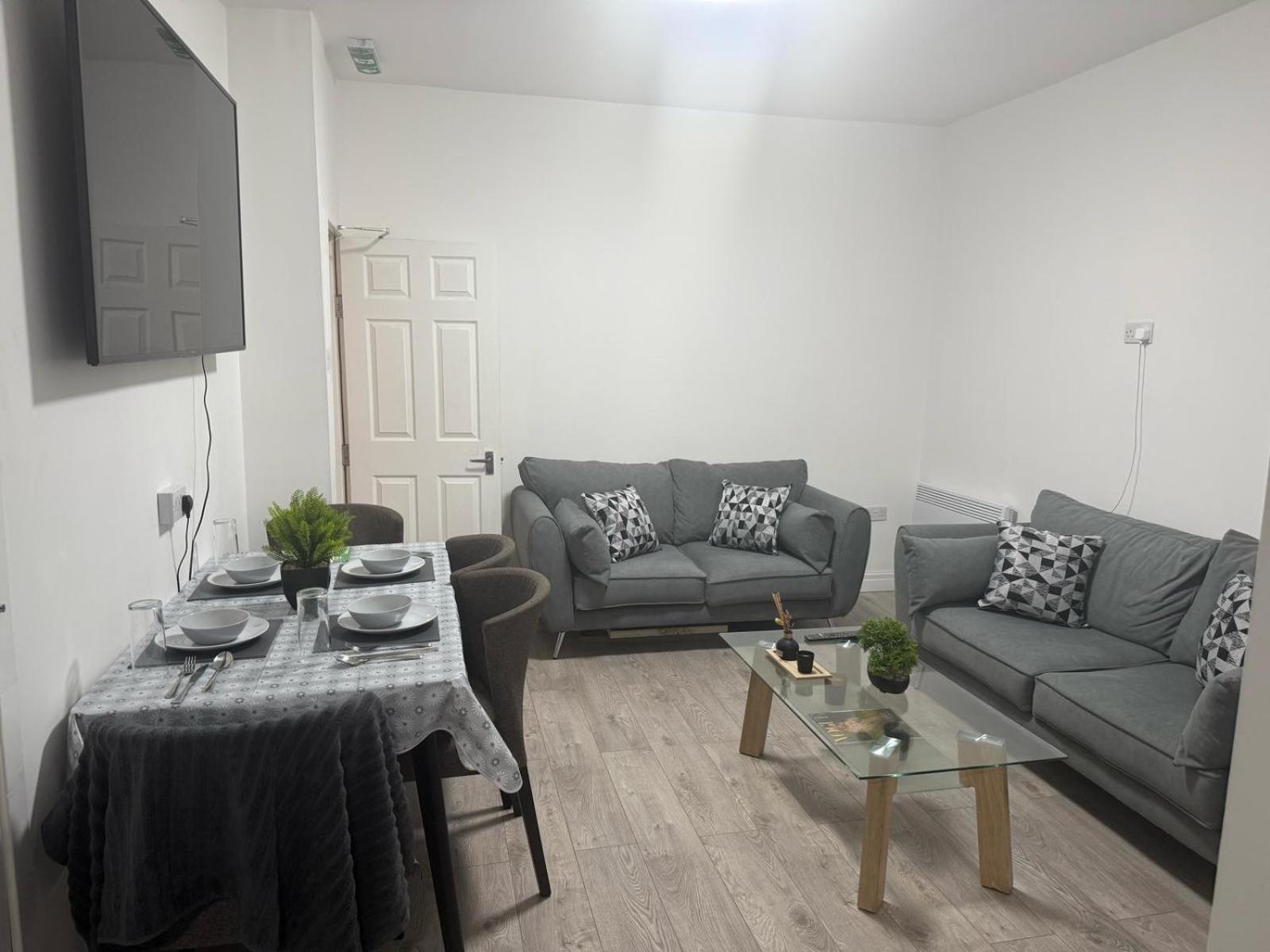 Britlodge Ruskin Ave Home, Manchester